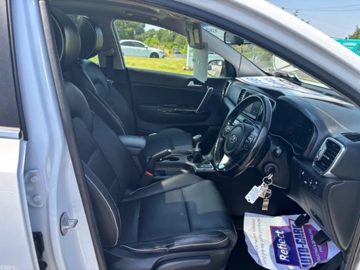 Kia Sportage MPV, Diesel, 2017, White
