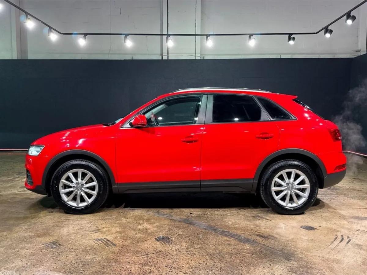 Audi Q3 SUV, Petrol, 2015, Red