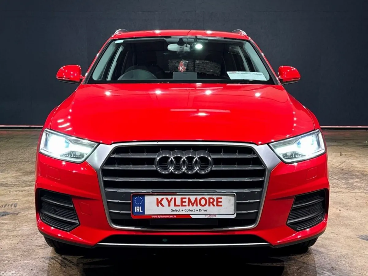 Audi Q3 SUV, Petrol, 2015, Red