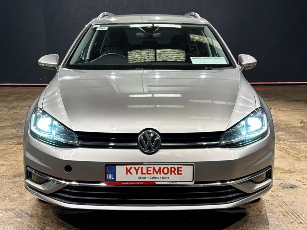 Volkswagen Golf Estate, Petrol, 2019, Silver
