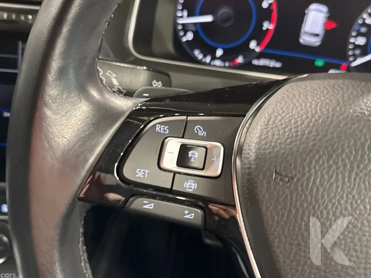 Volkswagen Golf Estate, Petrol, 2019, Silver