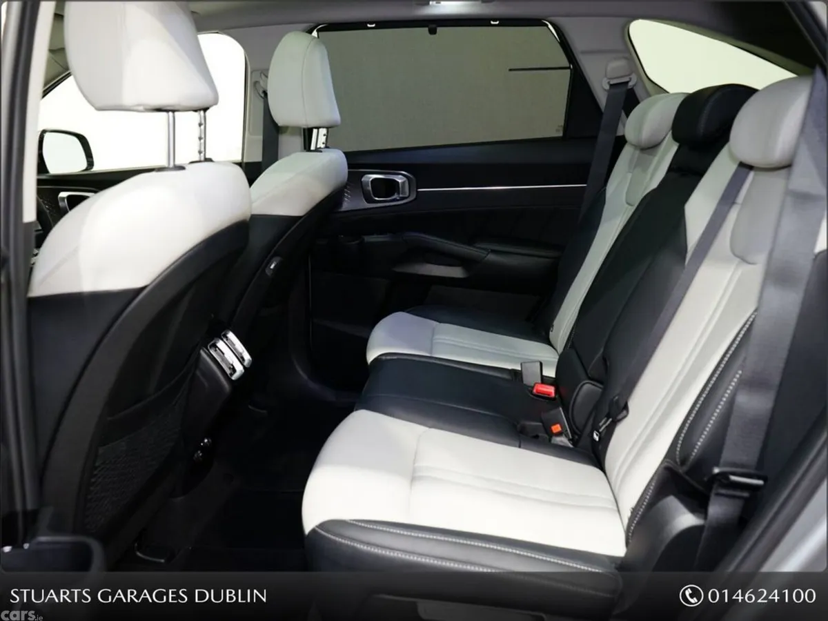 Kia Sorento MPV, Diesel, 2024, Grey