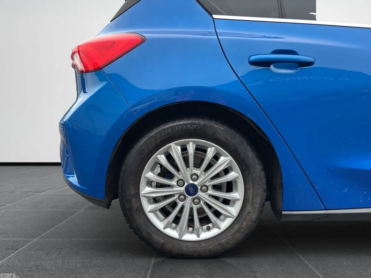 Ford Focus Hatchback, Diesel, 2020, Blue
