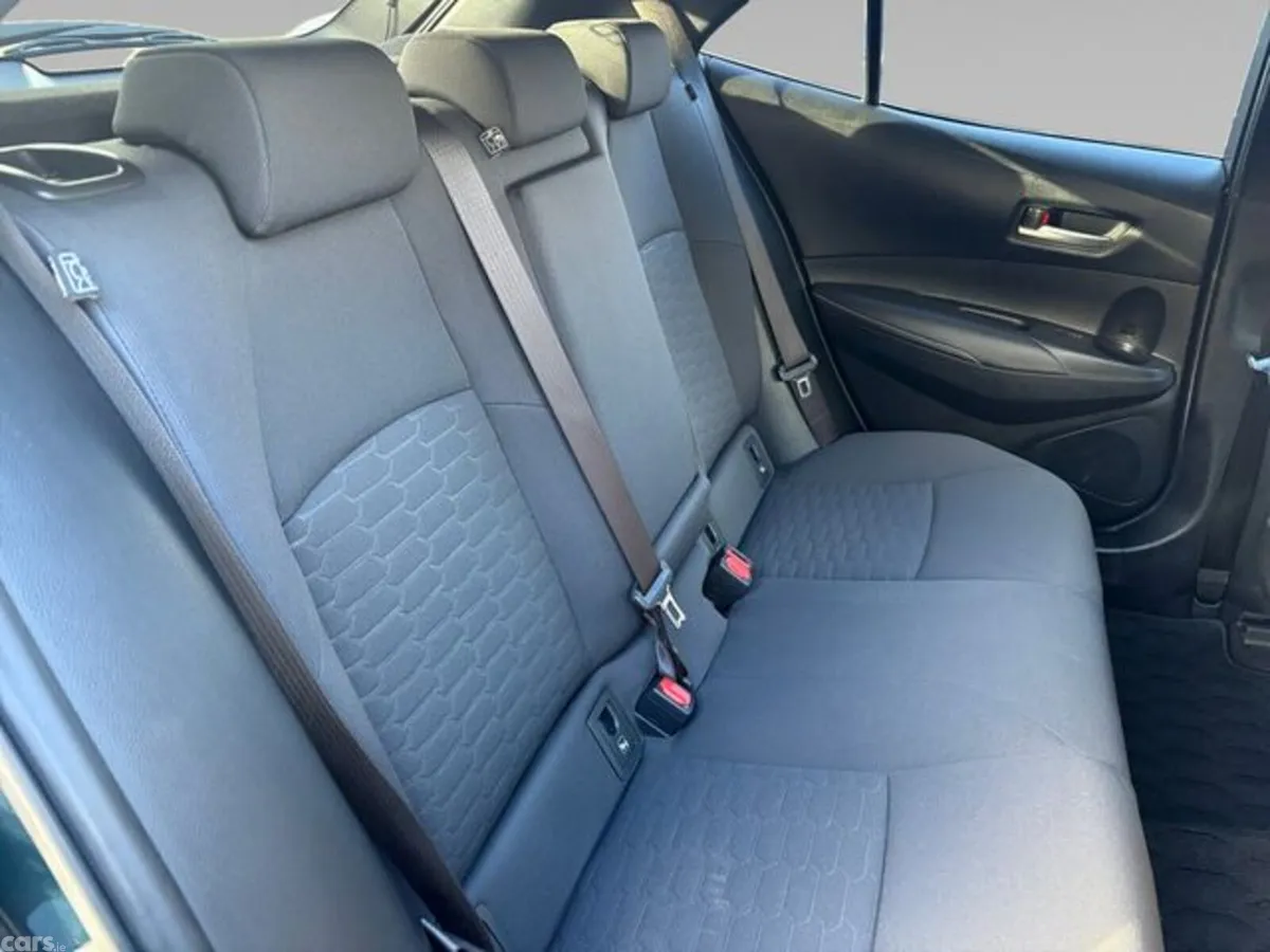 Toyota Corolla Hatchback, Petrol, 2018, Black