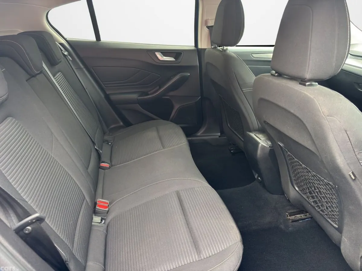 Ford Focus Hatchback, Diesel, 2020, Blue