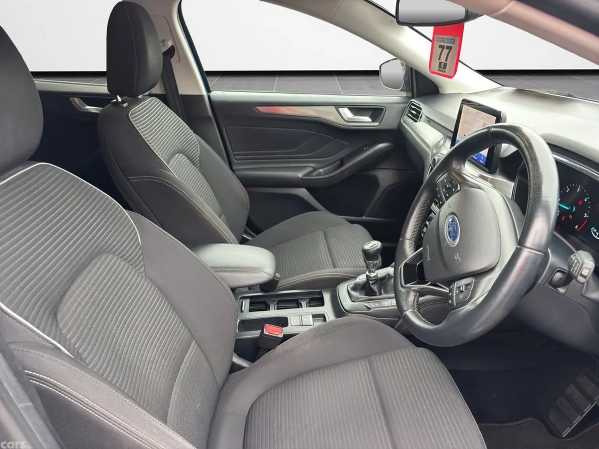 Ford Focus Hatchback, Diesel, 2020, Blue