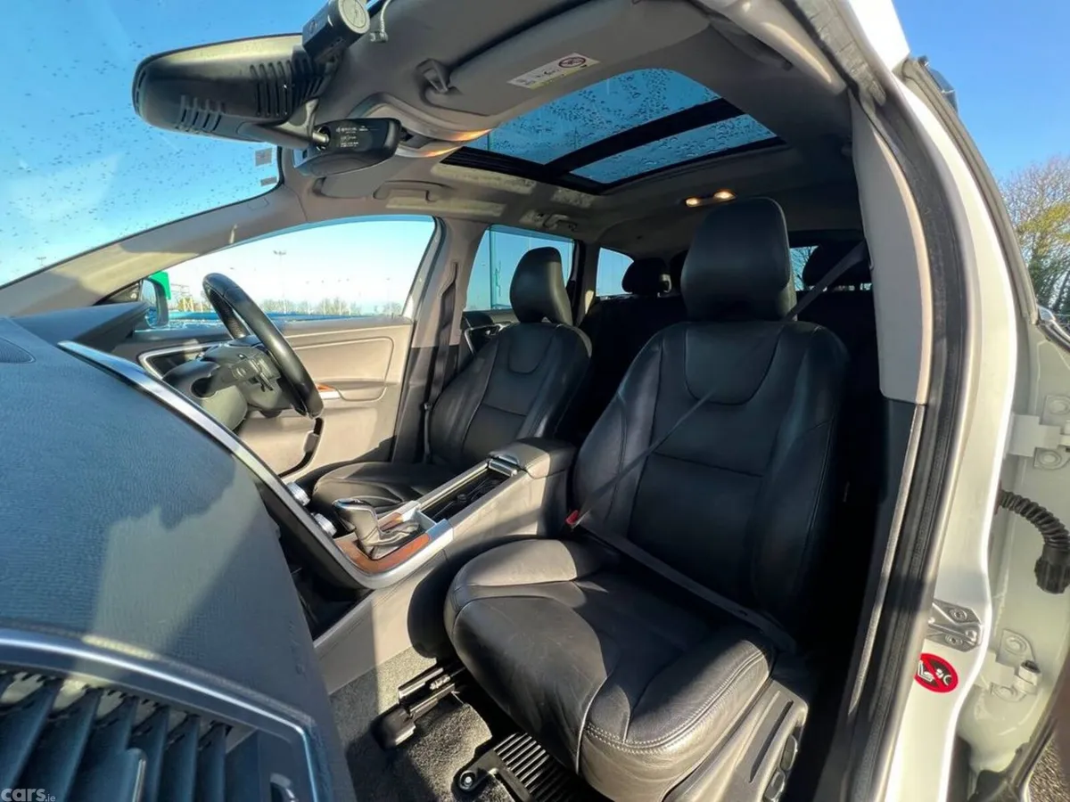 Volvo XC60 SUV, Diesel, 2017, White