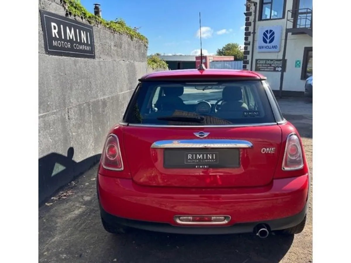 Mini Cooper Hatchback, Petrol, 2012, Red