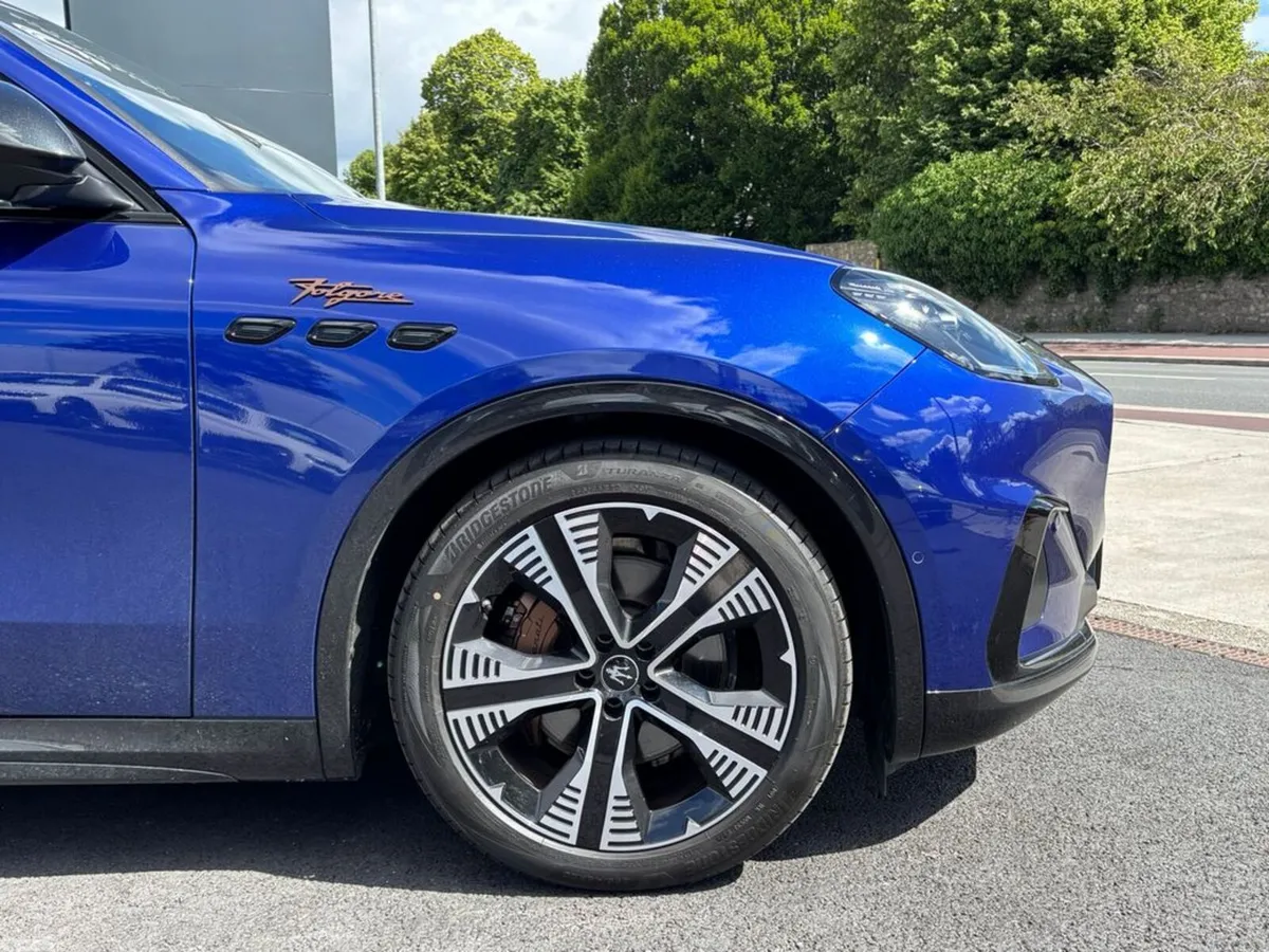 Maserati Other Estate, Electric, 2024, Blue