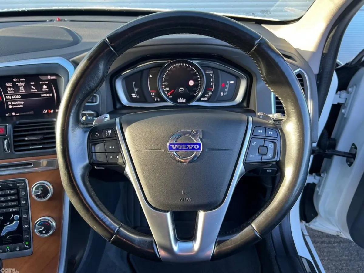 Volvo XC60 SUV, Diesel, 2017, White