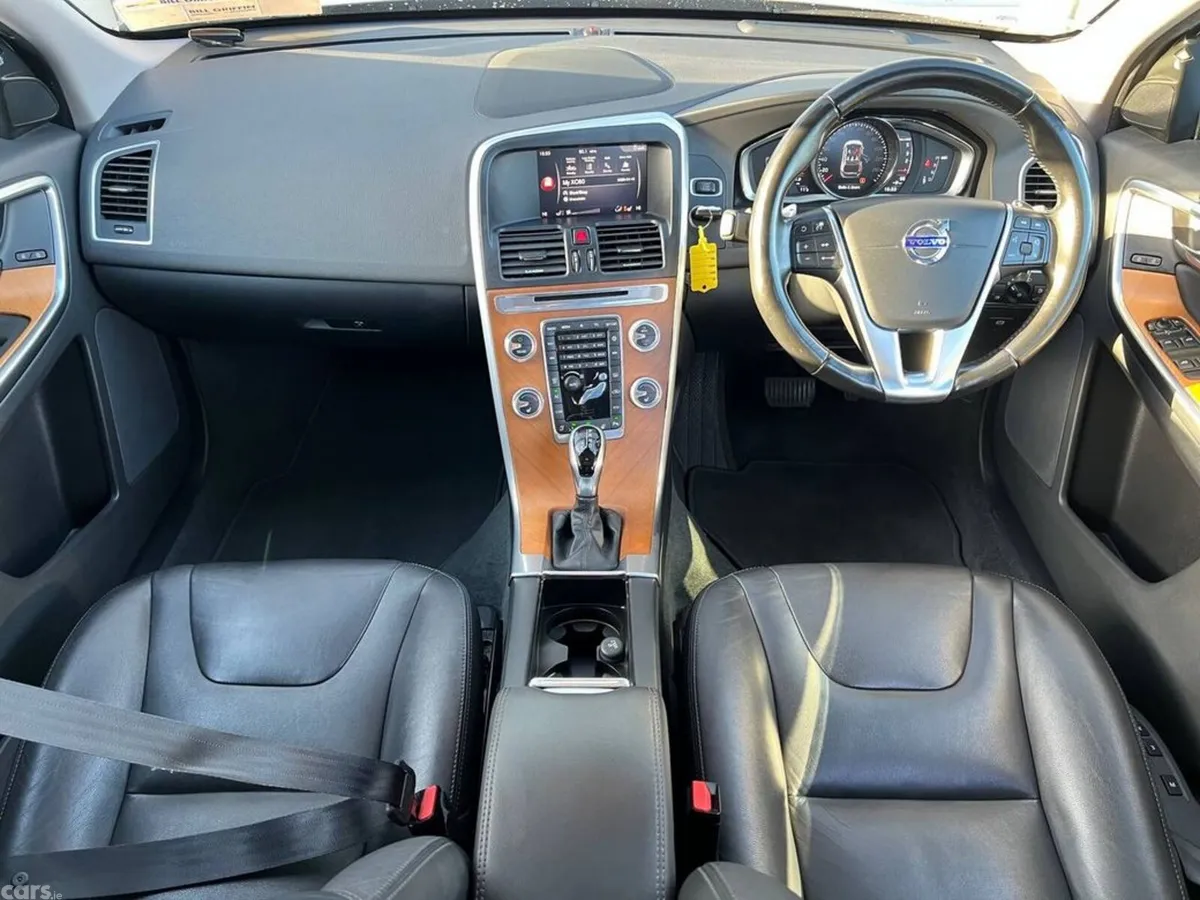 Volvo XC60 SUV, Diesel, 2017, White