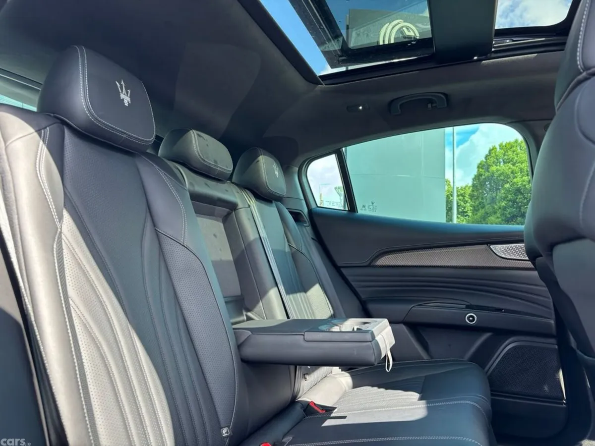Maserati Other Estate, Electric, 2024, Blue
