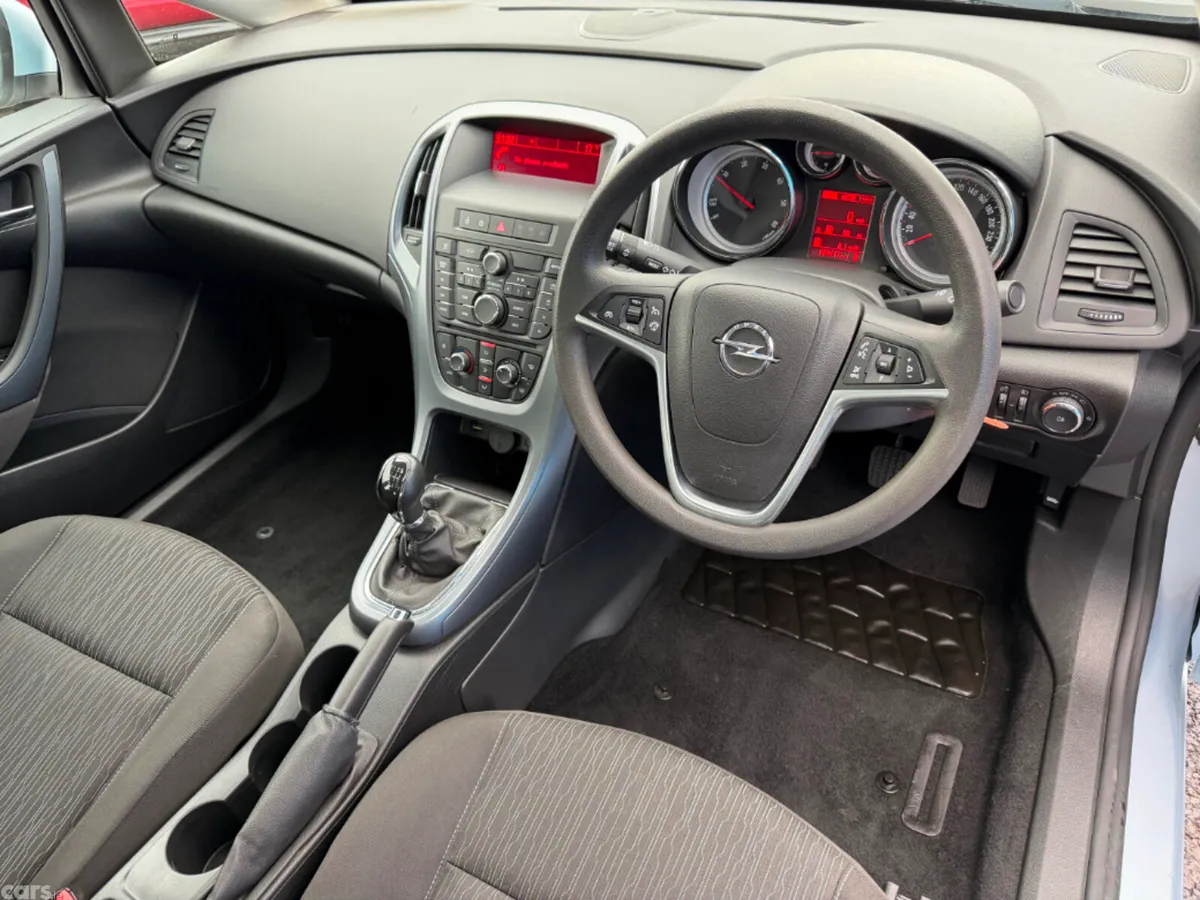 Opel Astra Saloon, Diesel, 2016, Silver