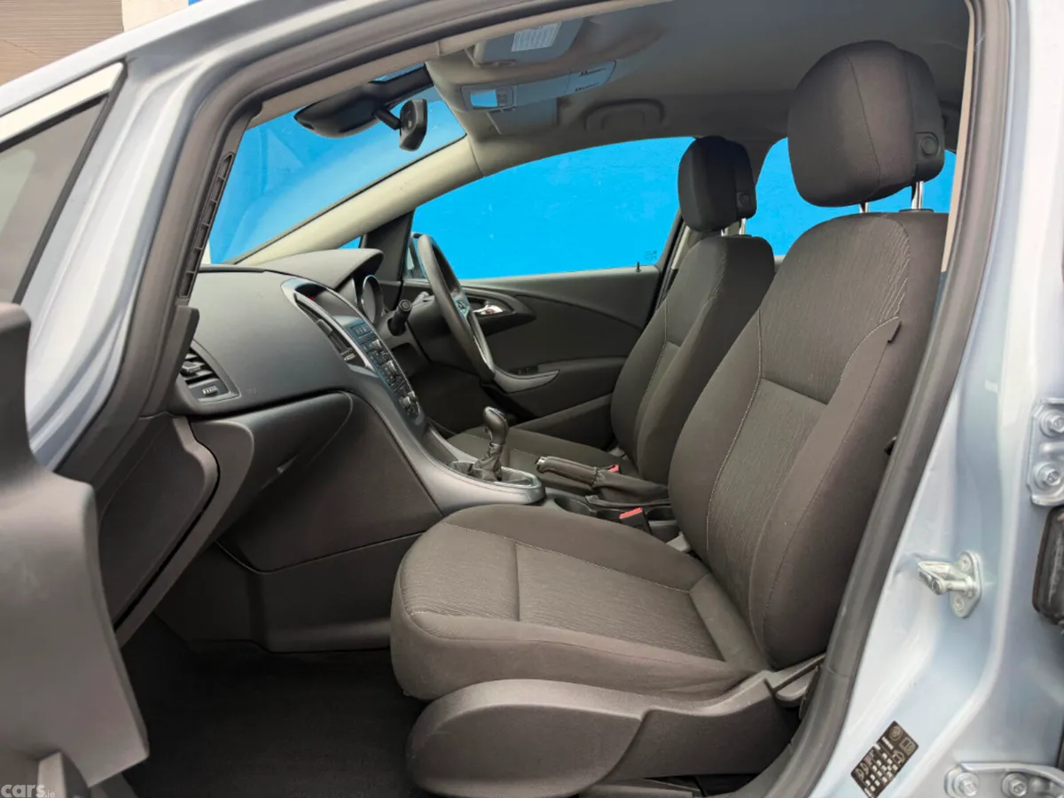 Opel Astra Saloon, Diesel, 2016, Silver