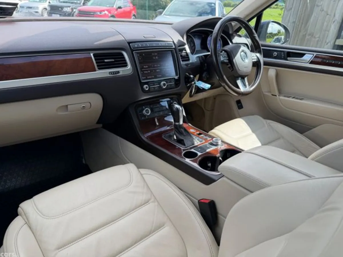 Volkswagen Touareg SUV, Diesel, 2016, Grey