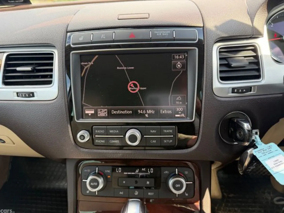 Volkswagen Touareg SUV, Diesel, 2016, Grey
