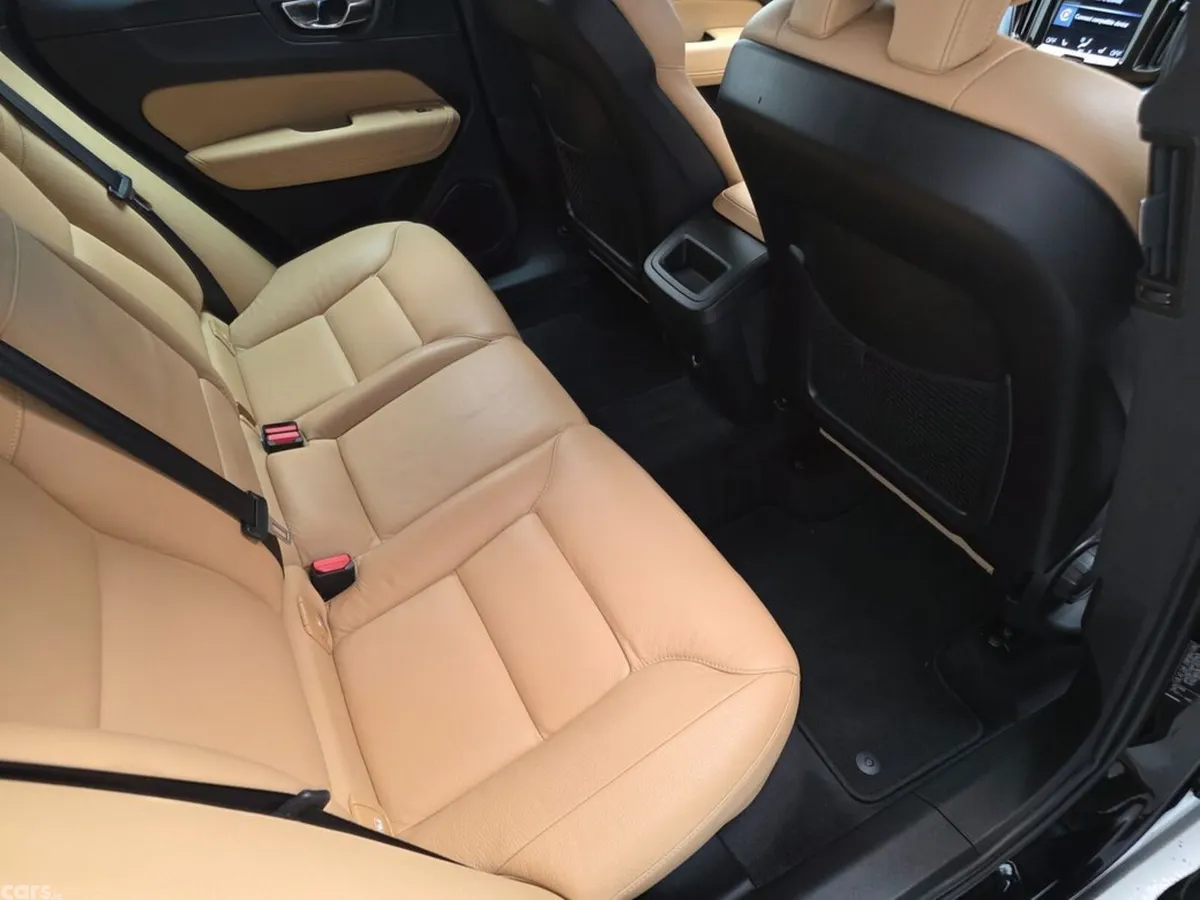 Volvo XC60 Estate, Diesel, 2019, Black