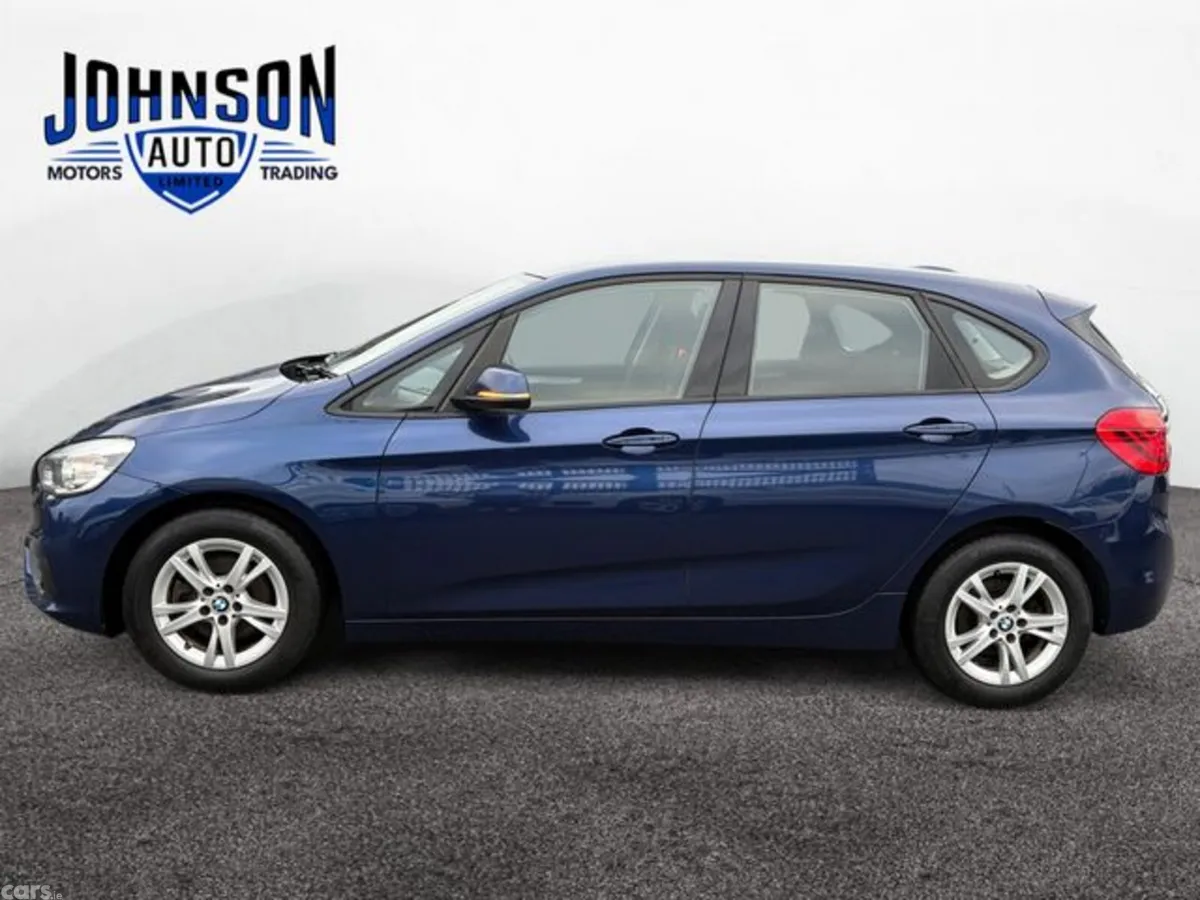 BMW 2-Series Hatchback, Petrol, 2016, Blue
