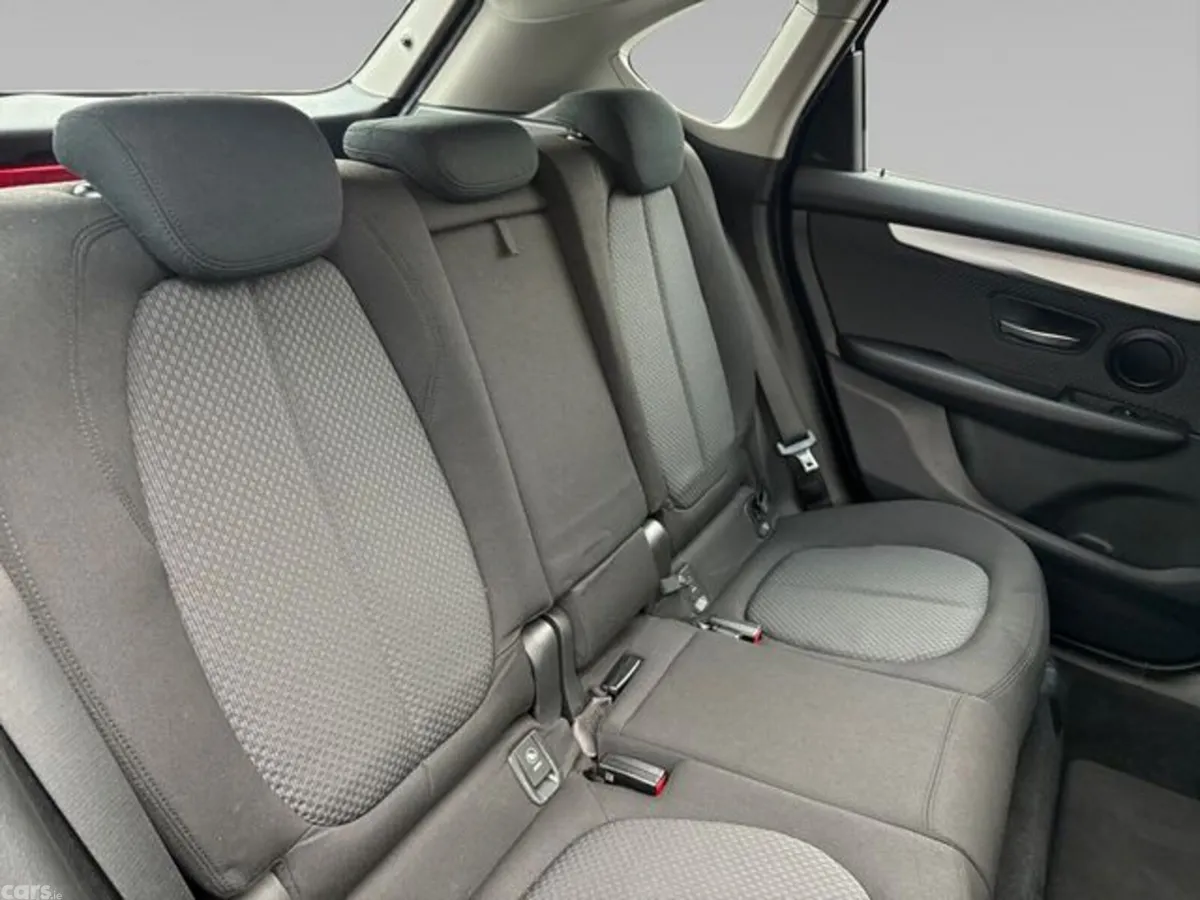 BMW 2-Series Hatchback, Petrol, 2016, Blue