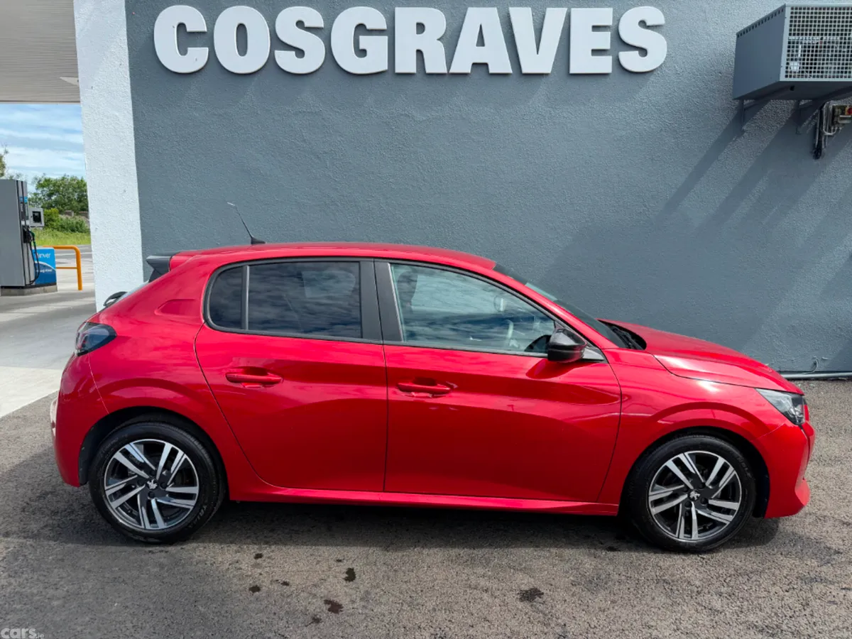 Peugeot 208 Hatchback, Petrol, 2023, Red