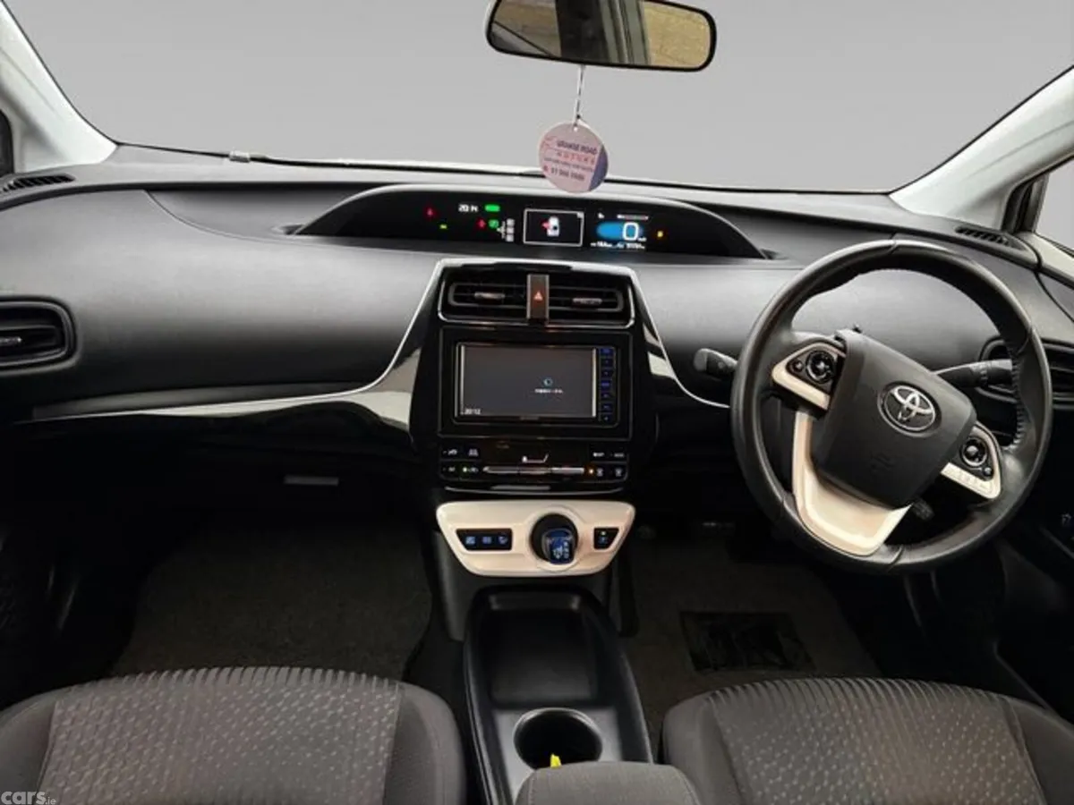 Toyota Prius SUV, Petrol Hybrid, 2017, Silver