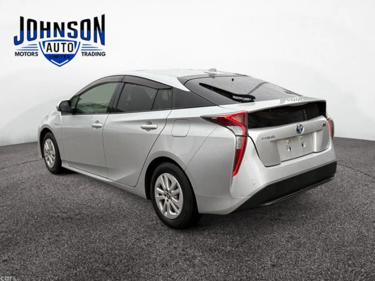 Toyota Prius SUV, Petrol Hybrid, 2017, Silver