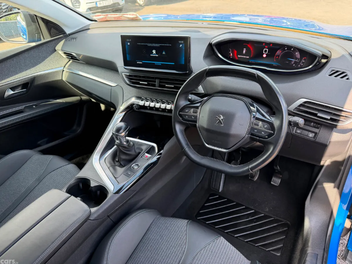 Peugeot 3008 MPV, Diesel, 2022, Blue