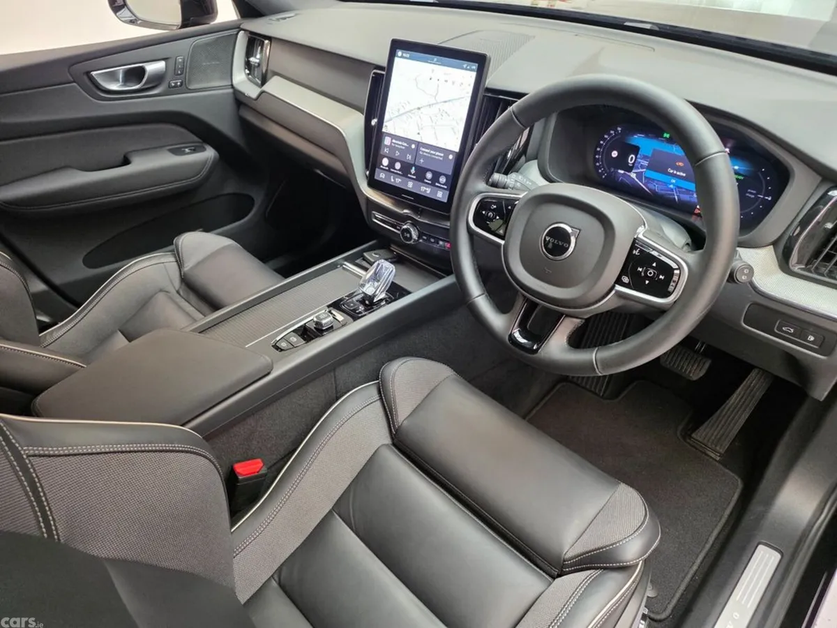 Volvo XC60 Estate, Petrol Plug-in Hybrid, 2025, Black