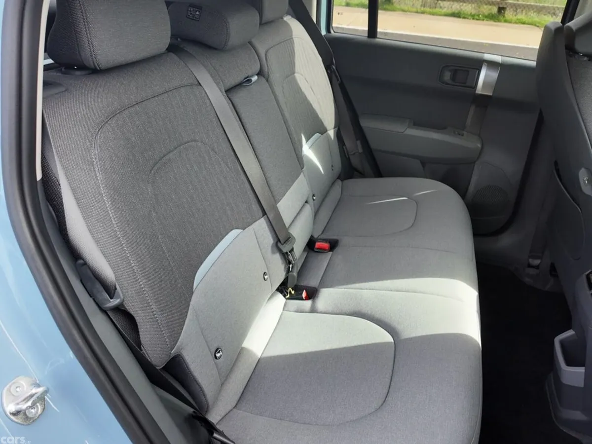Kia EV3 SUV, Electric, 2027, Blue