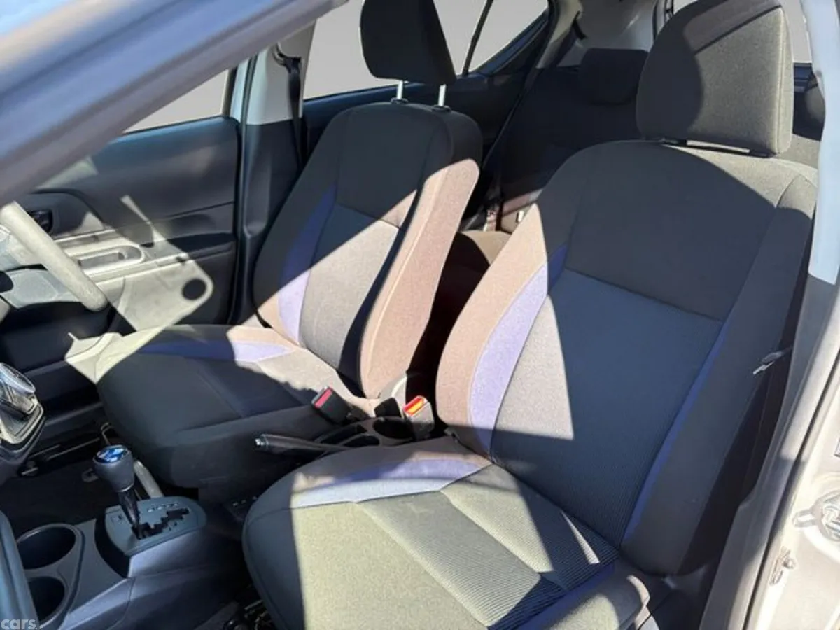 Toyota Aqua Hatchback, Petrol, 2018, Silver