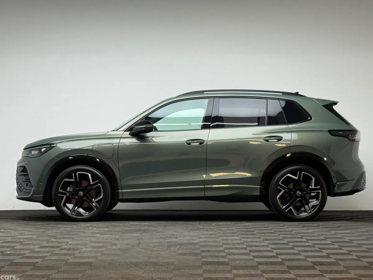 Volkswagen Tiguan SUV, Petrol Plug-in Hybrid, 2026, Green