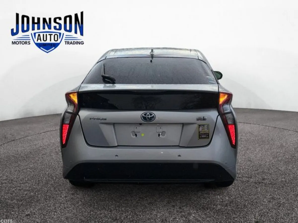 Toyota Prius MPV, Petrol Hybrid, 2016, Silver
