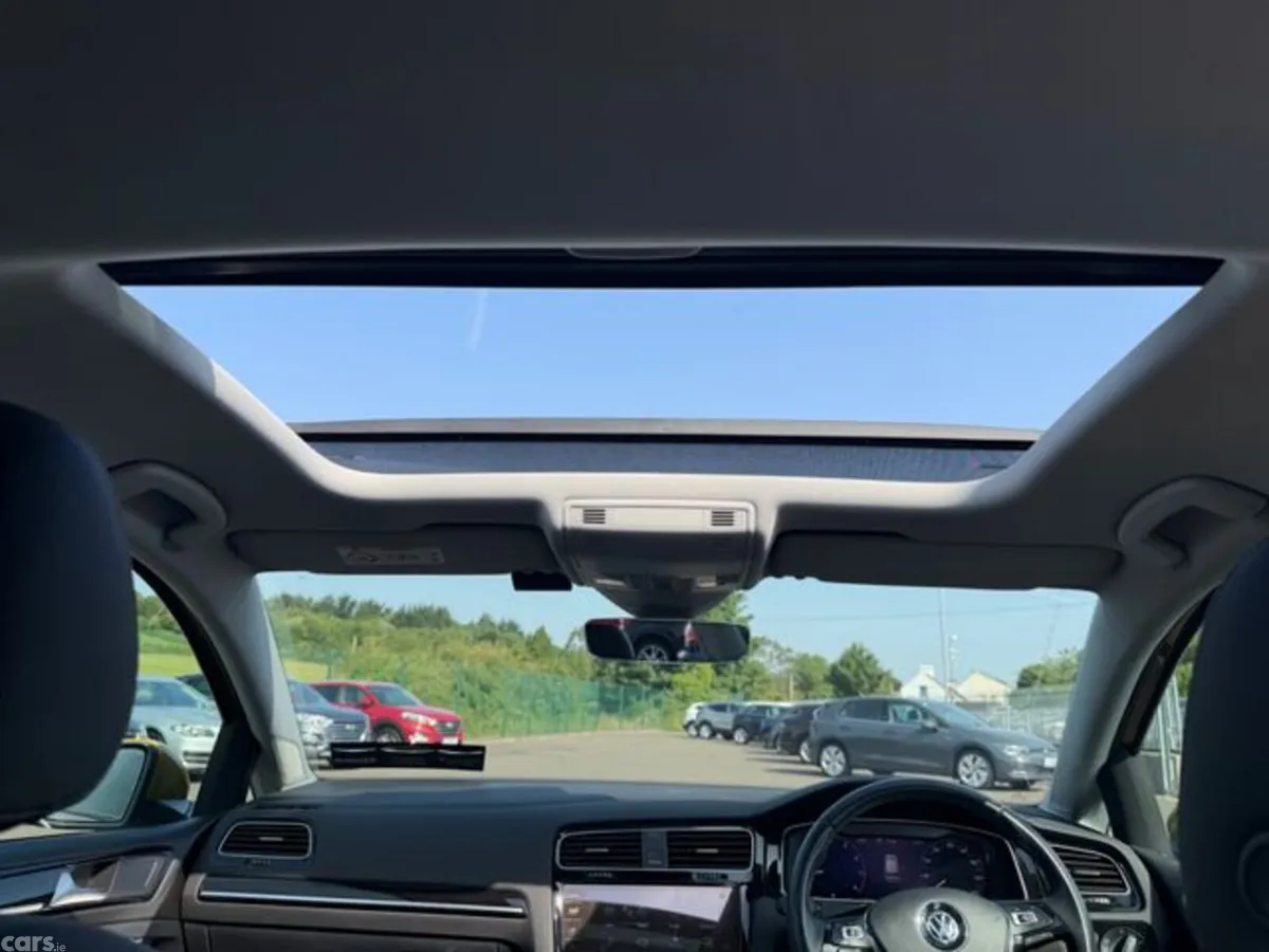 Volkswagen Golf Hatchback, Petrol, 2018, Yellow