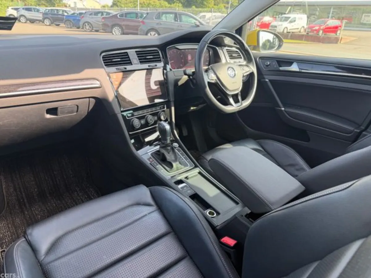 Volkswagen Golf Hatchback, Petrol, 2018, Yellow