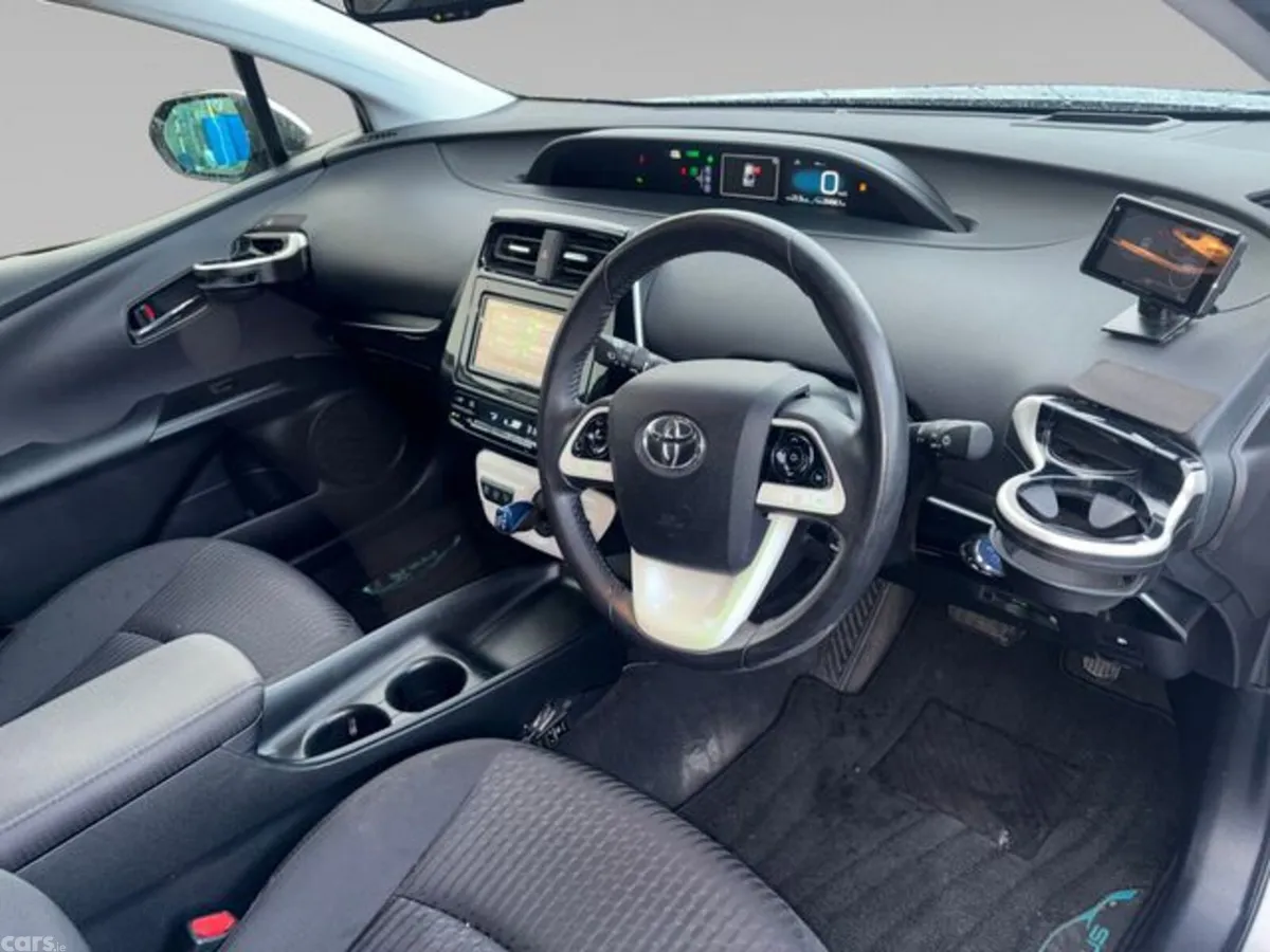 Toyota Prius MPV, Petrol Hybrid, 2016, Silver