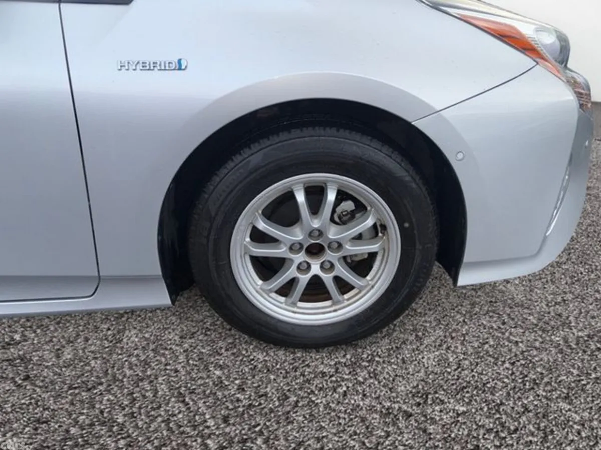 Toyota Prius MPV, Petrol Hybrid, 2016, Silver