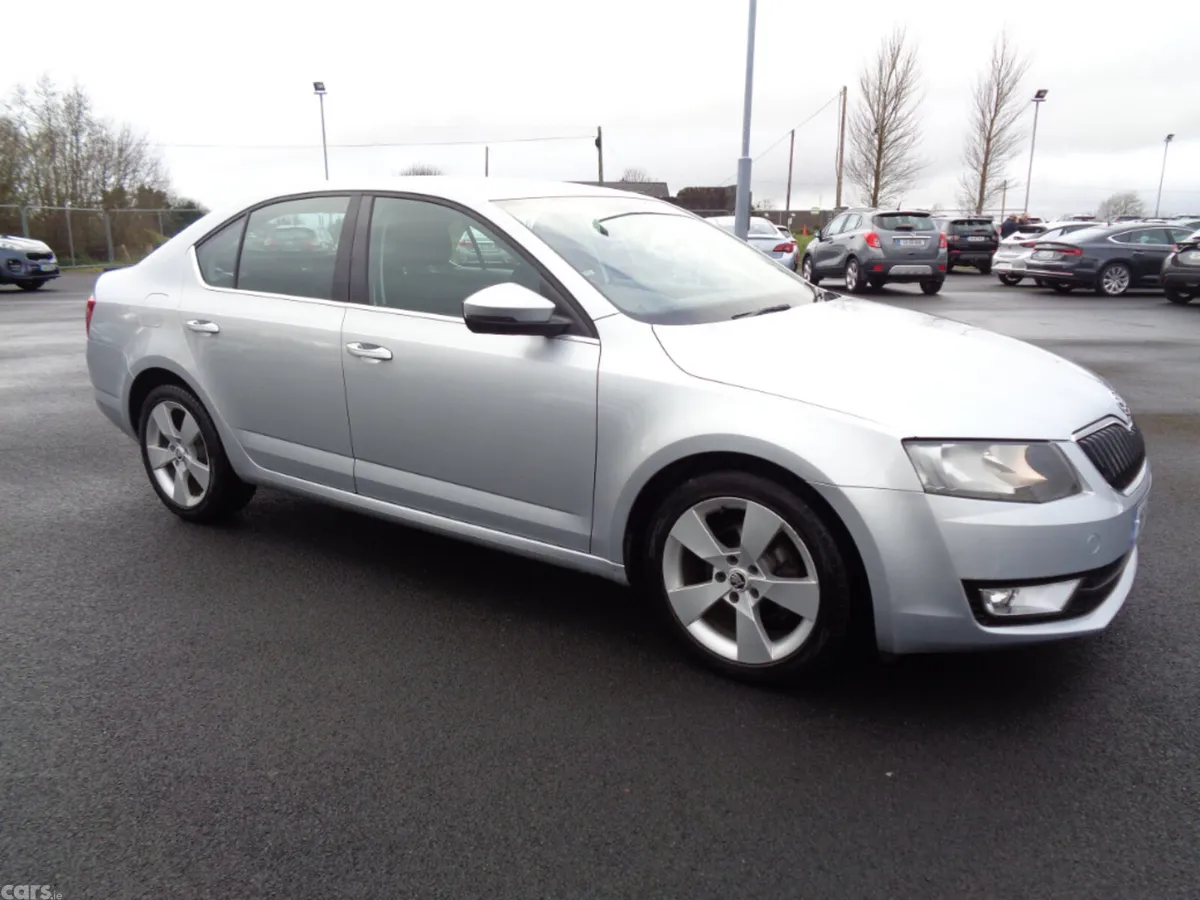 Skoda Octavia Saloon, Diesel, 2016, Silver