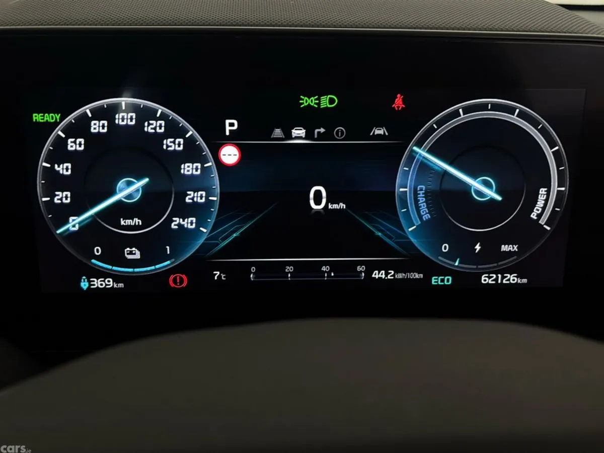 Kia Niro MPV, Electric, 2024, White