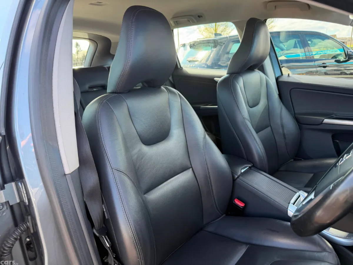 Volvo XC60 Estate, Diesel, 2017, Grey