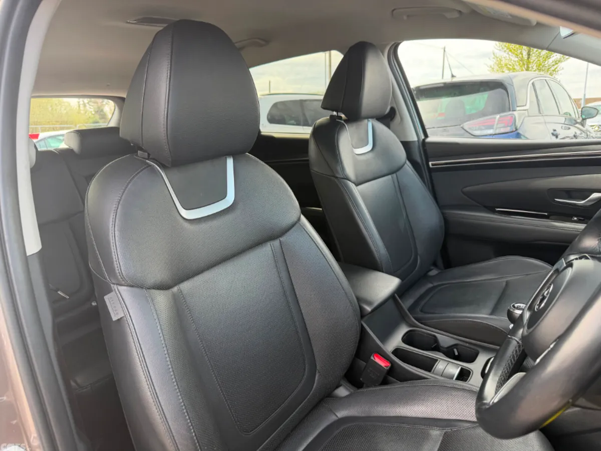 Hyundai Tucson MPV, Diesel, 2022, Brown