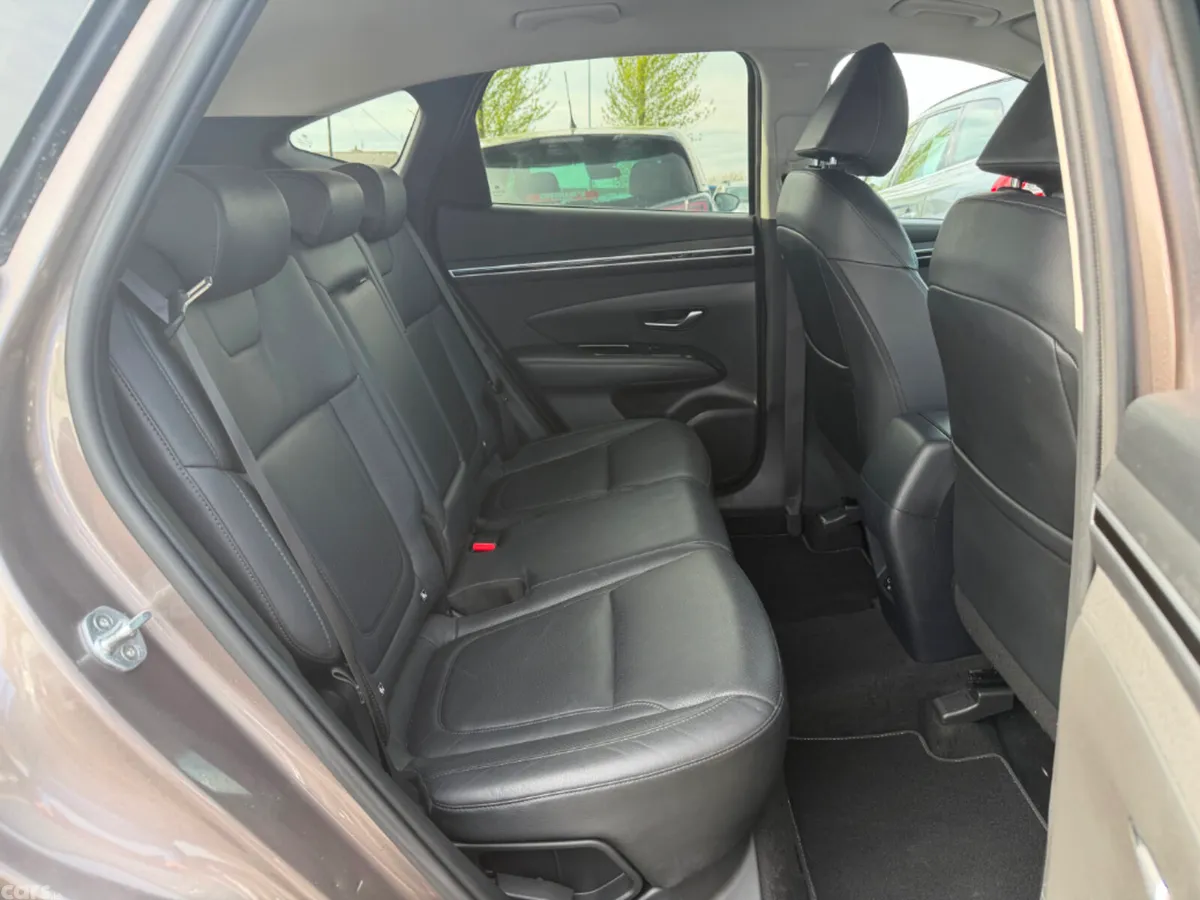 Hyundai Tucson MPV, Diesel, 2022, Brown