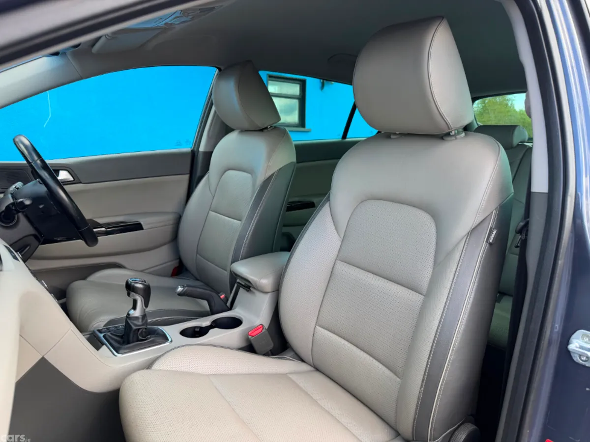 Kia Sportage MPV, Diesel, 2018, Blue