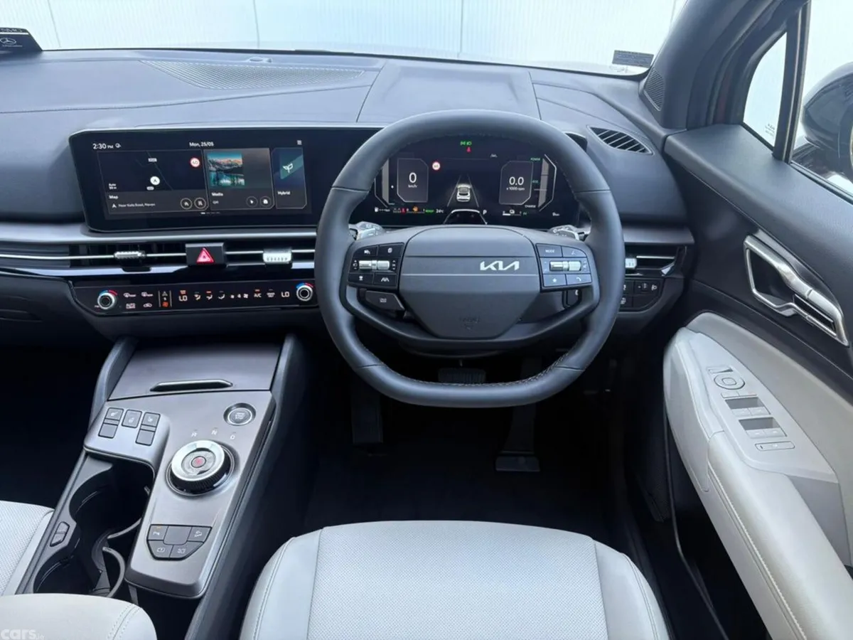 Kia Sportage SUV, Petrol Hybrid, 2027, Red