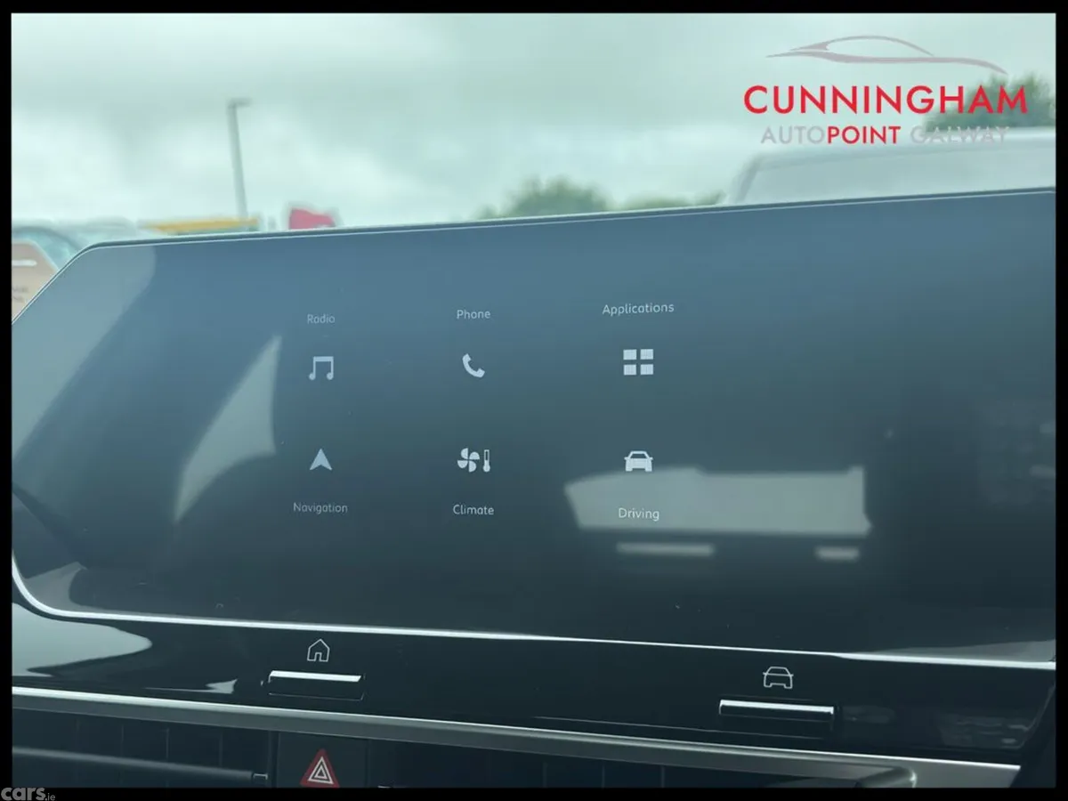 Citroen e-C4 Hatchback, Electric, 2023, White