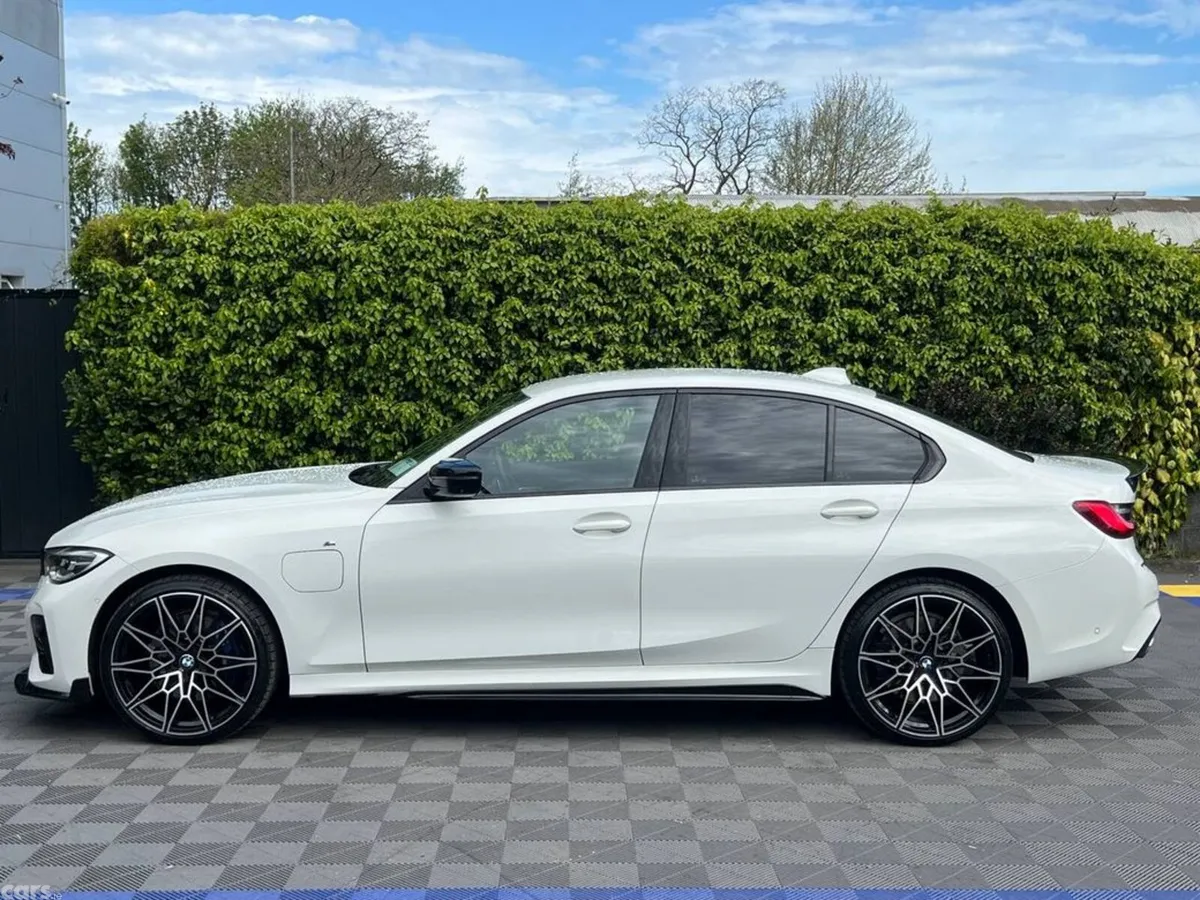 BMW 3-Series Saloon, Petrol Plug-in Hybrid, 2020, White