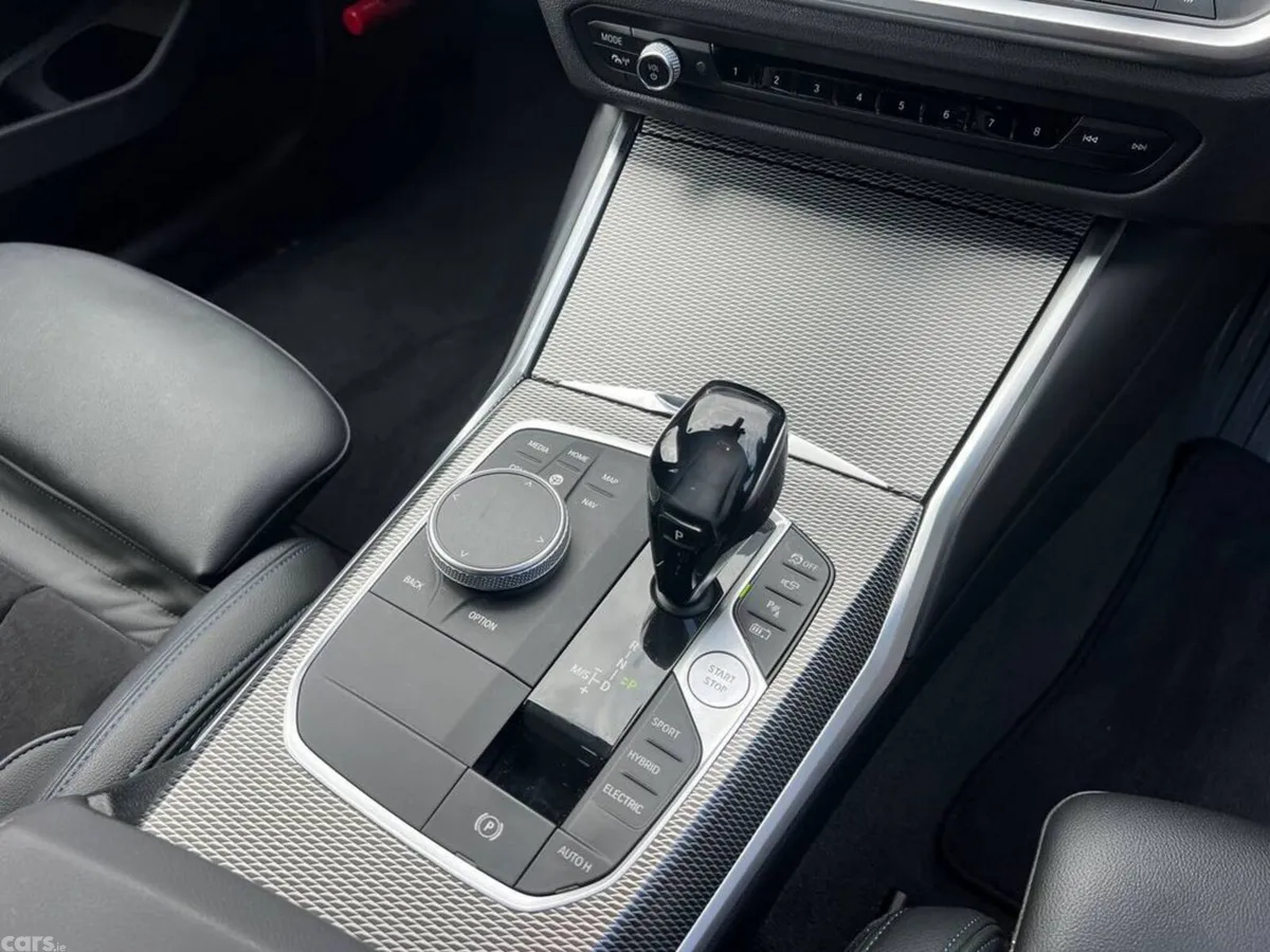 BMW 3-Series Saloon, Petrol Plug-in Hybrid, 2020, White
