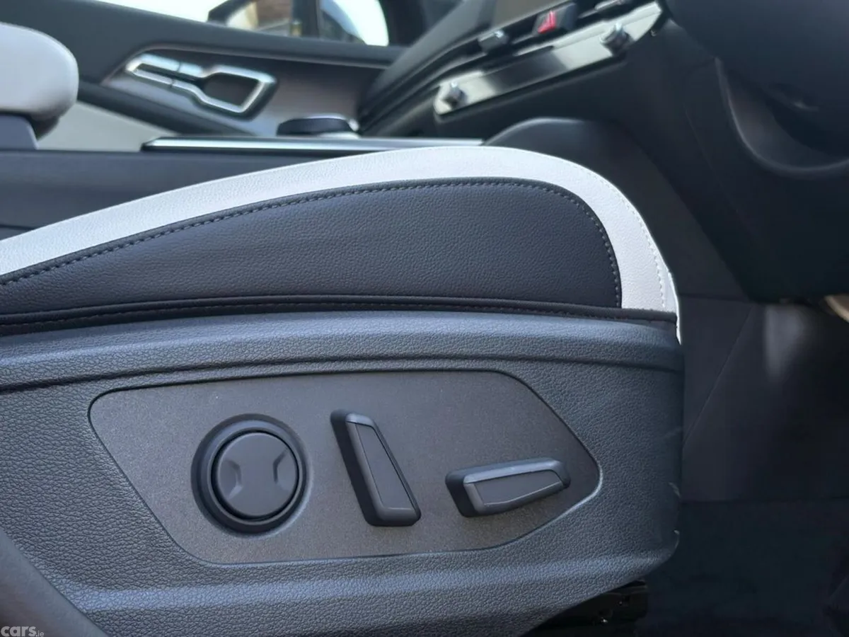 Kia Sportage SUV, Petrol Hybrid, 2027, Red