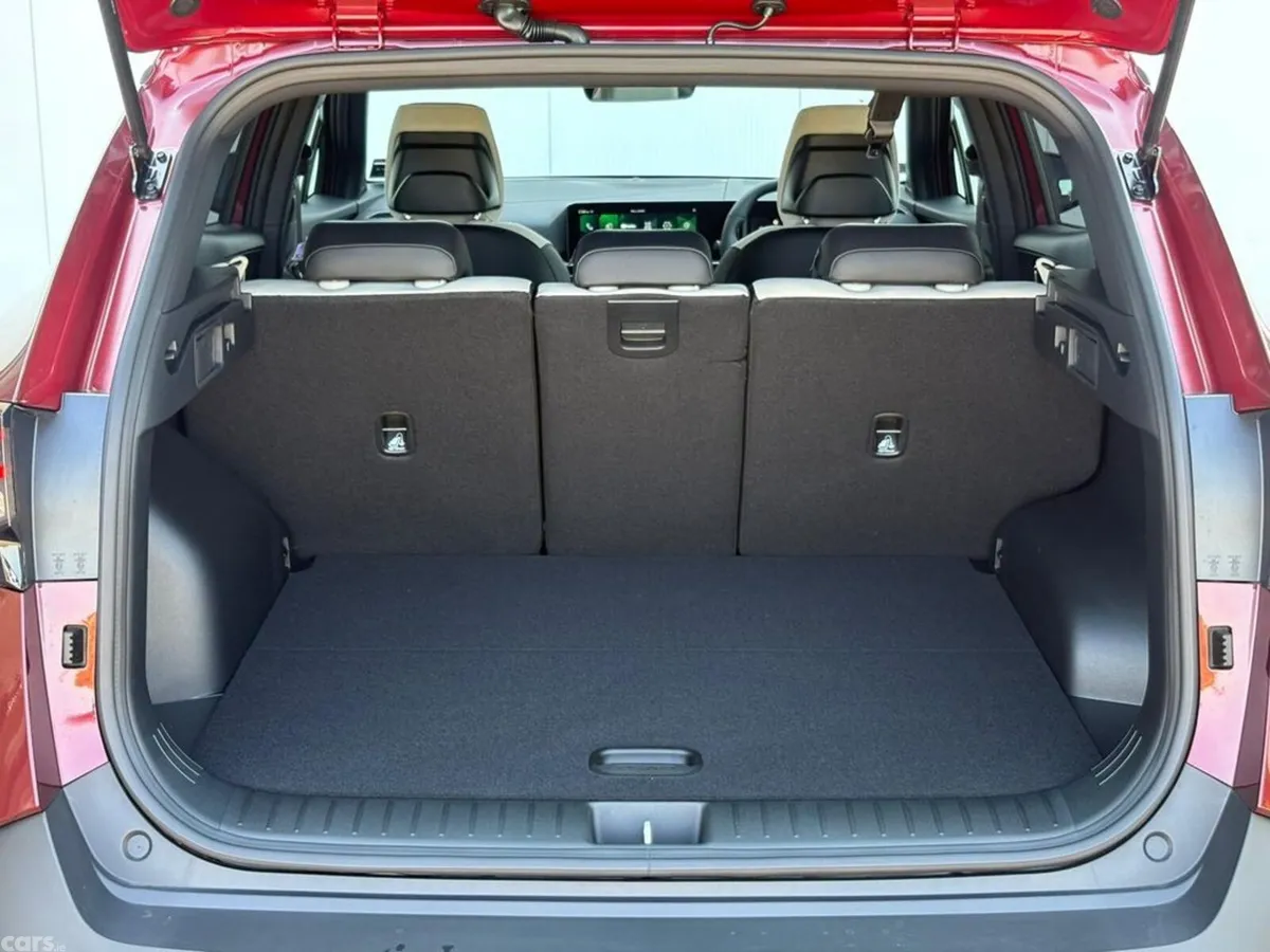 Kia Sportage SUV, Petrol Hybrid, 2027, Red