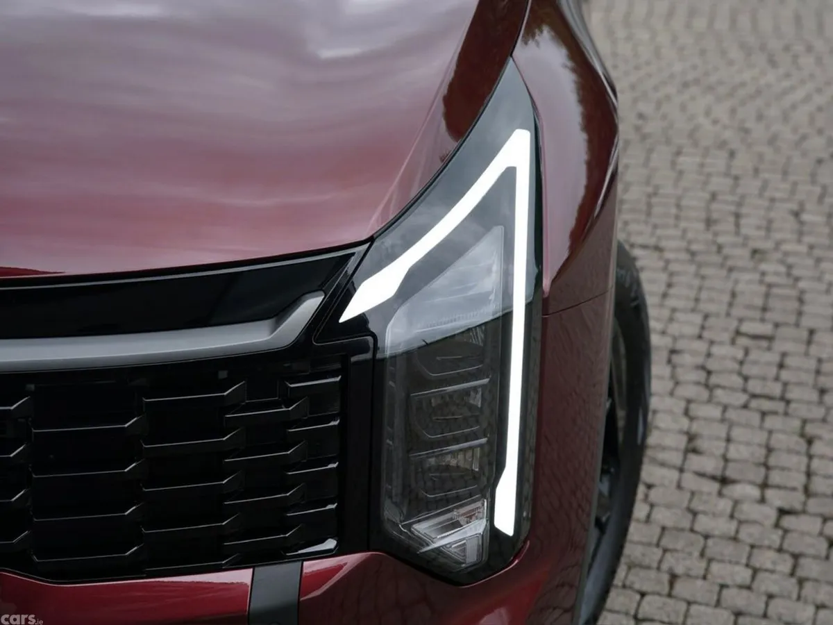 Kia Sportage SUV, Petrol Hybrid, 2027, Red