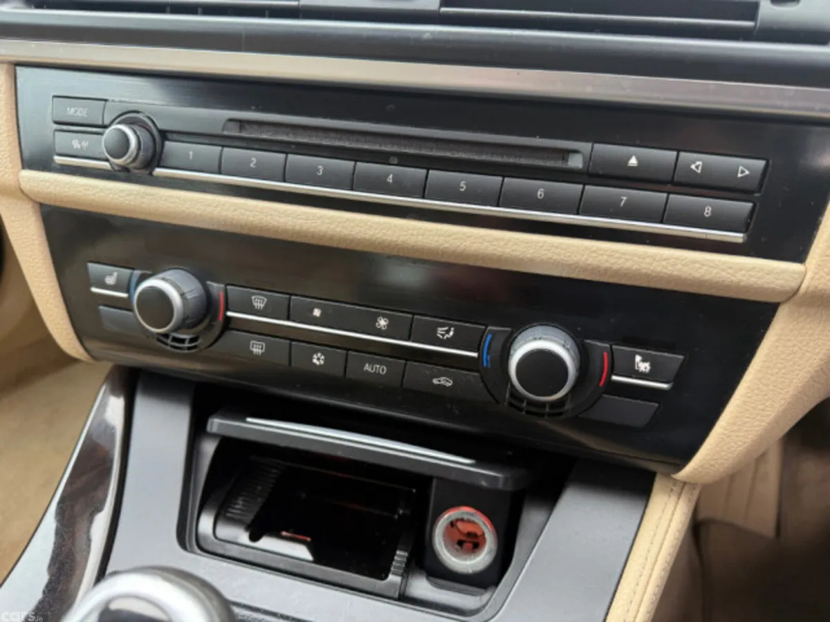 BMW 5-Series Saloon, Diesel, 2011, Blue